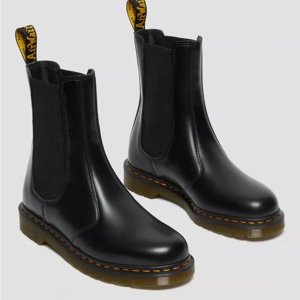 Dr. Martens 2976 Hi Black Leather Chelsea Boots
